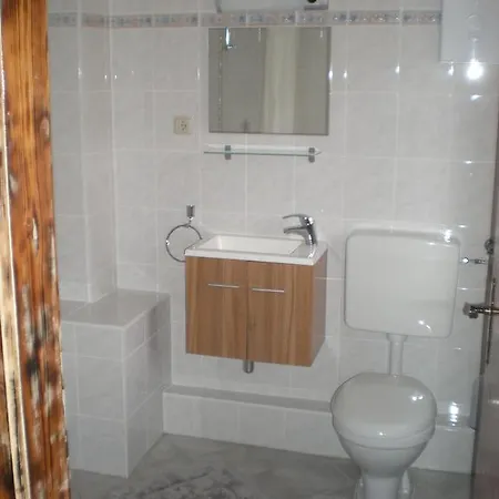 Ferienhaus Lena Apartman